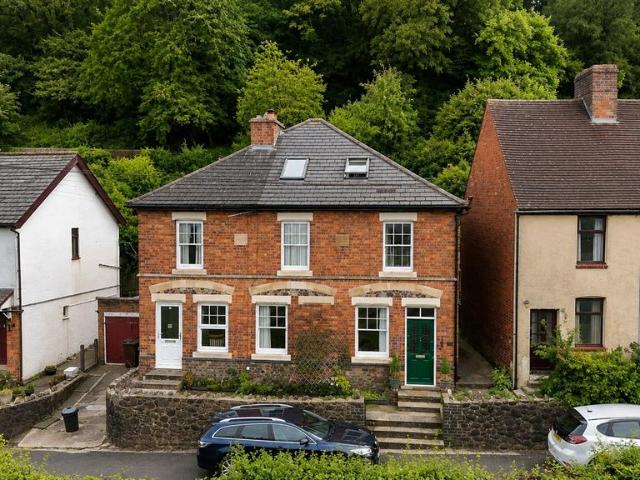House for sale in Forthampton, Worcestershire