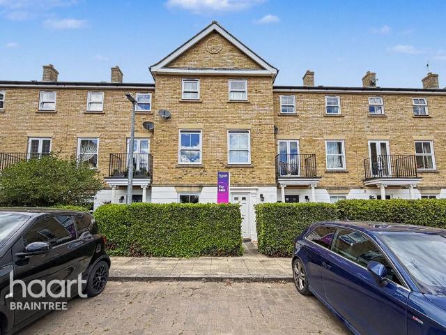House for sale in Chipping Hill, Essex