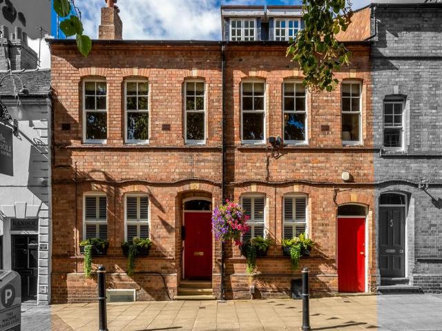 House for sale in Cliff Hill, Green Close