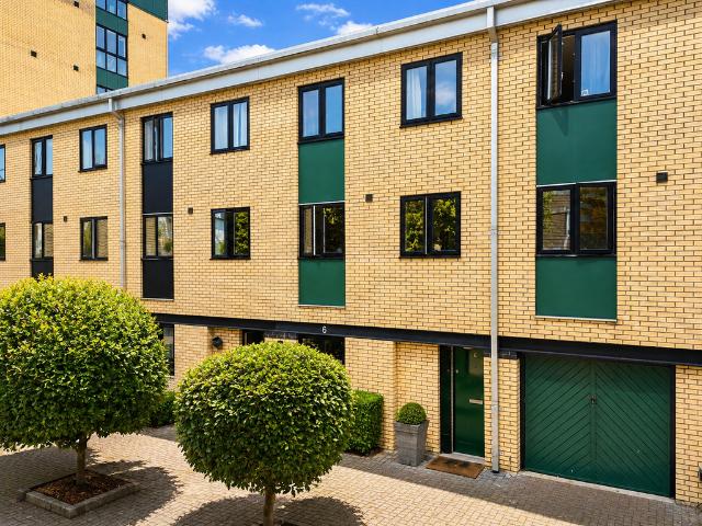 House for sale in Isle Of Dogs, Greater London