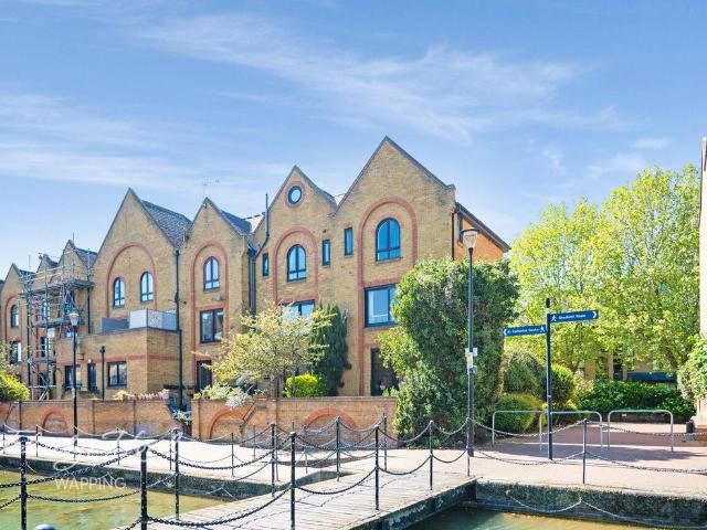 House for sale in St. George in the East, Wapping