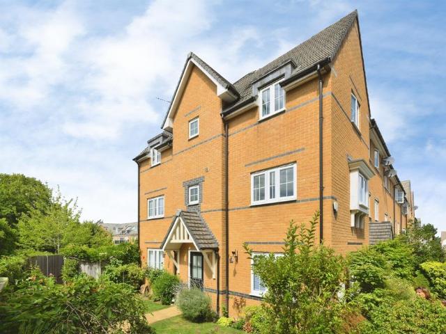 House for sale in Hertford, Colliers End