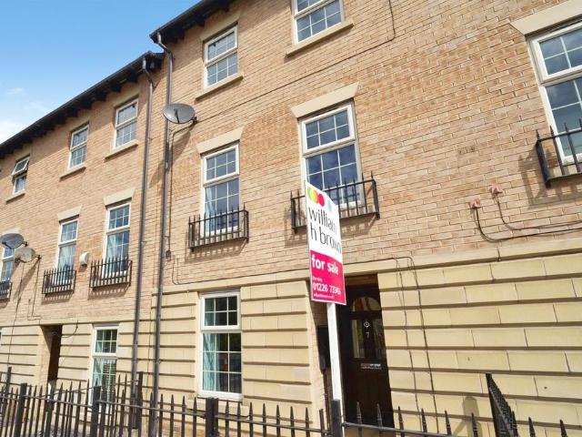 House for sale in Cudworth, South Yorkshire