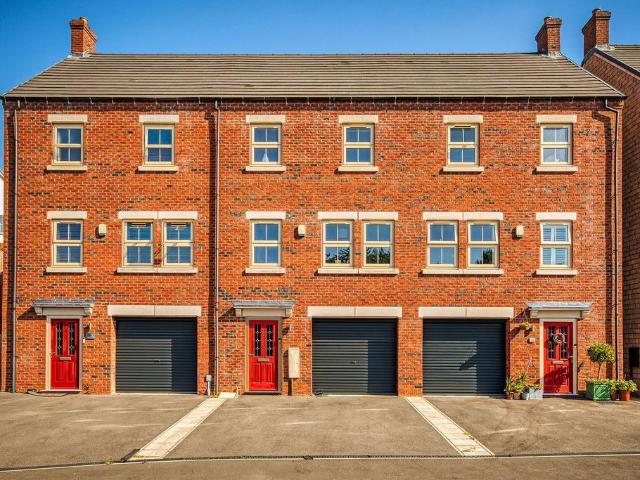 House for sale in Kedleston, East Midlands