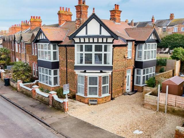 House for sale in Hunstanton, Brookville