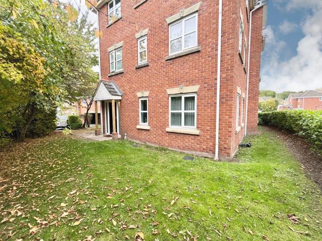 House for sale in Brierley Hill, West Midlands