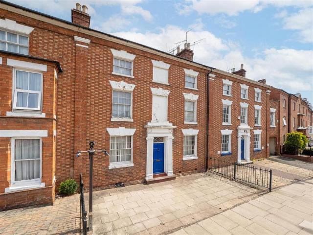 House for sale in Stratford-upon-Avon, Alderminster