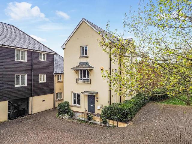 House for sale in Barton Stacey, Hampshire