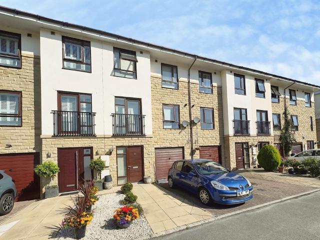 House for sale in West Yorkshire