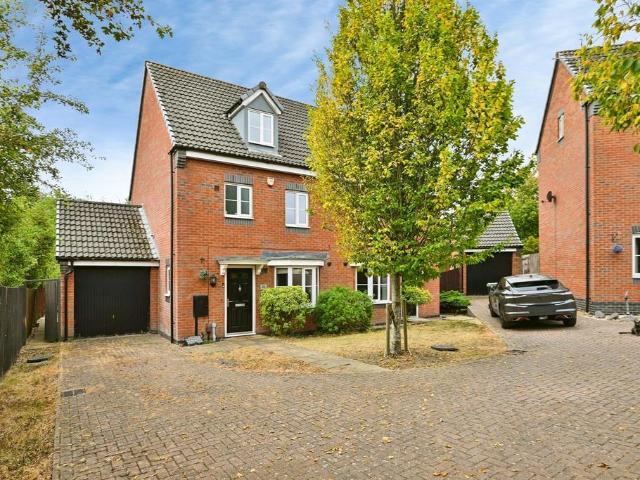 House for sale in Attenborough, East Midlands