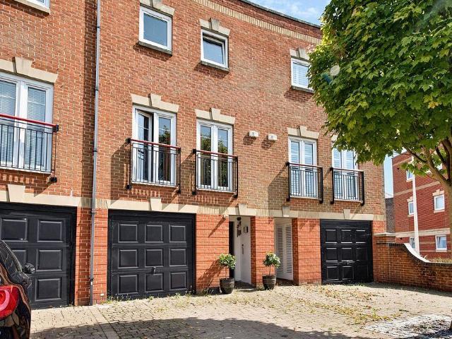 House for sale in Portsea, City Of Portsmouth
