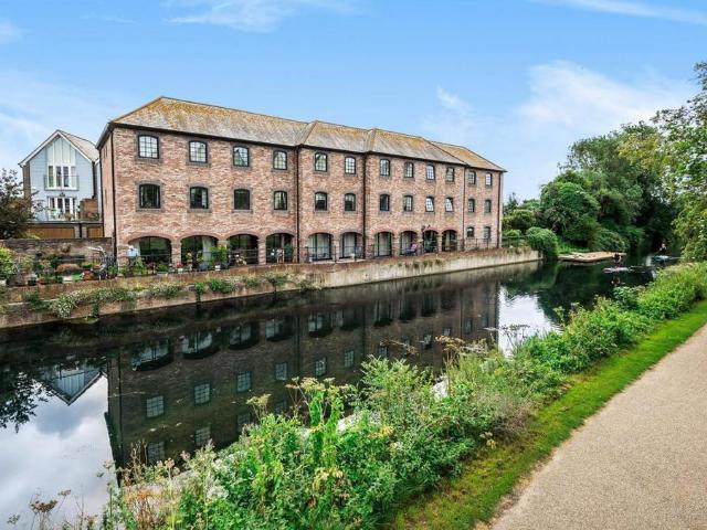 House for sale in Chichester, Littlecote