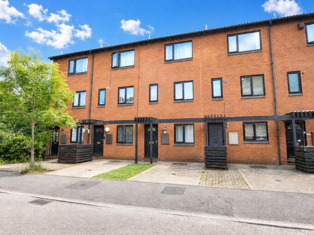 House for sale in Norbiton, Greater London