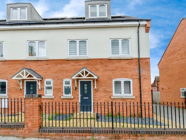 House for sale in Wednesbury, West Midlands