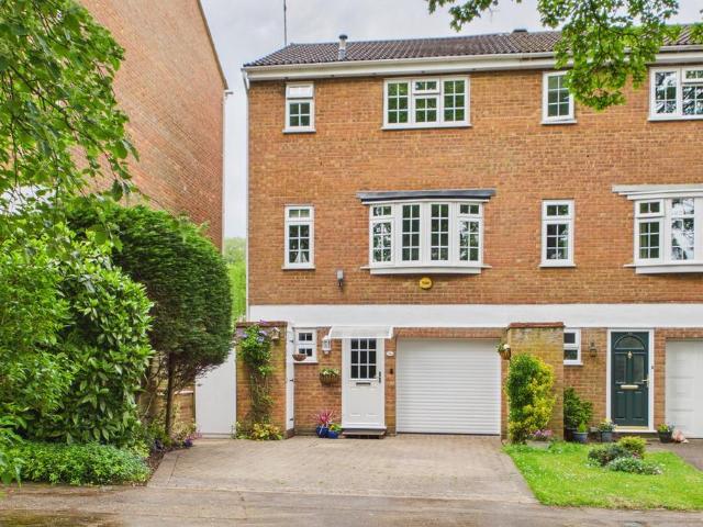House for sale in Hammerfield, Pouchen End