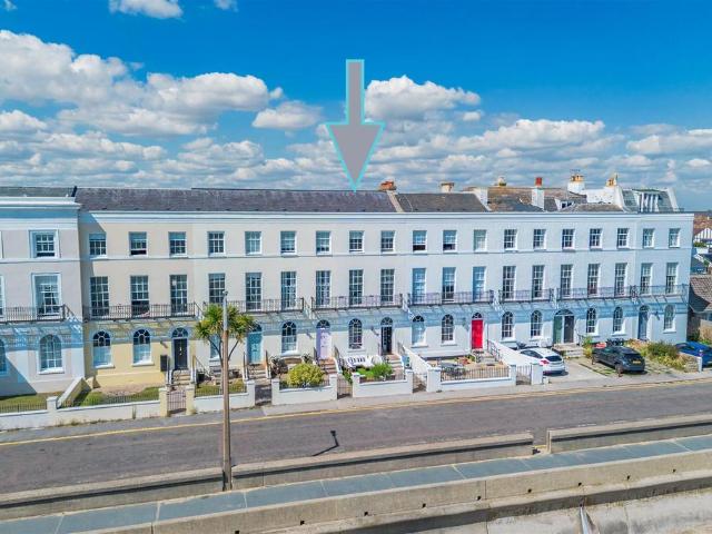 House for sale in Frinton and Walton, Dale Hill