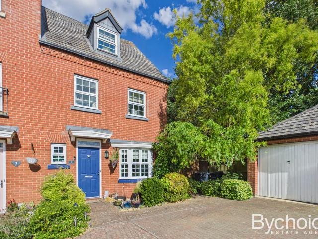 House for sale in Sudbury, Chelmondiston