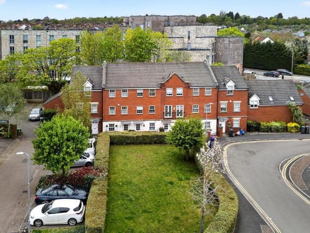 House for sale in Penylan, Falcon Lodge