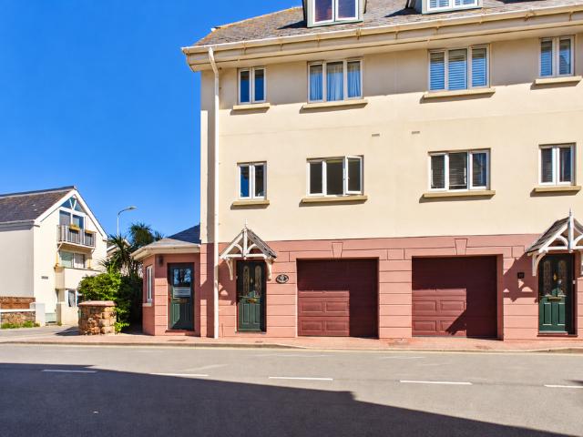 House for sale in Truro, Cornwall