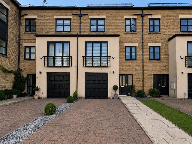 House for sale in Penistone, South Yorkshire