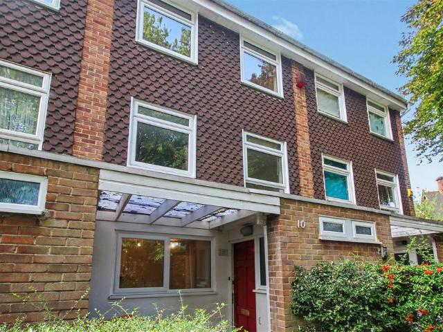 House for sale in Harpur, Bedford