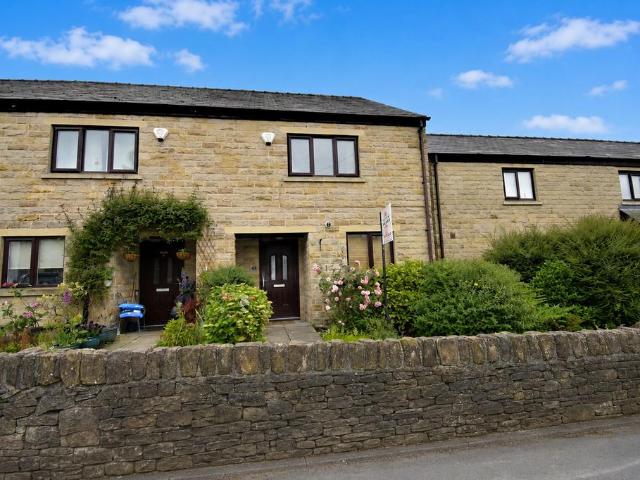 House for sale in Charlesworth, East Midlands