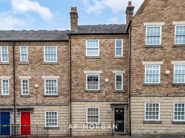 House for sale in Stourbridge, West Midlands
