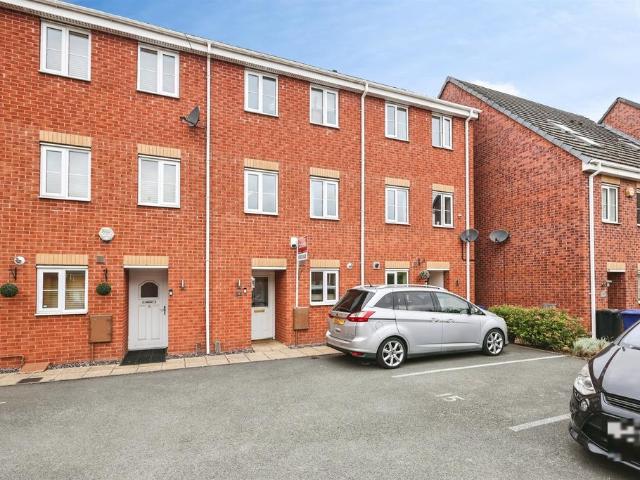 House for sale in Cradley, West Midlands