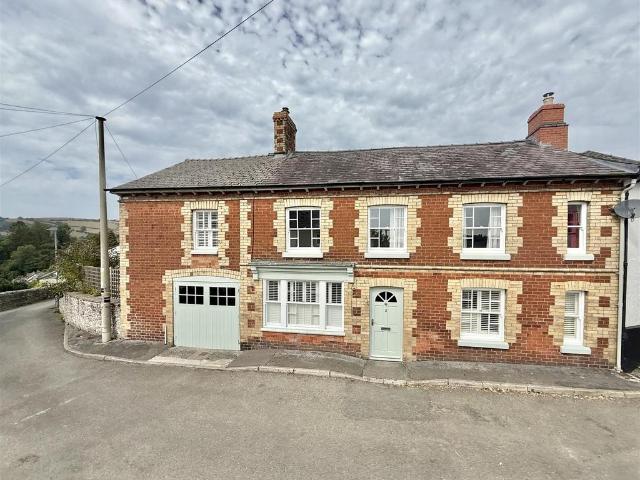 House for sale in Knighton