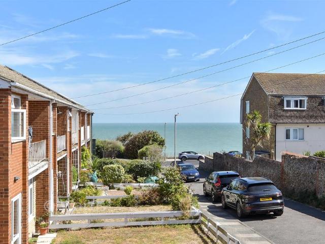 House for sale in Upton, Acol