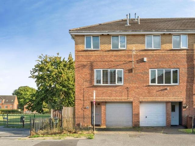 House for sale in Thurnscoe, South Yorkshire
