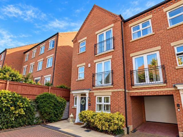 House for sale in Compton, Derbyshire Dales