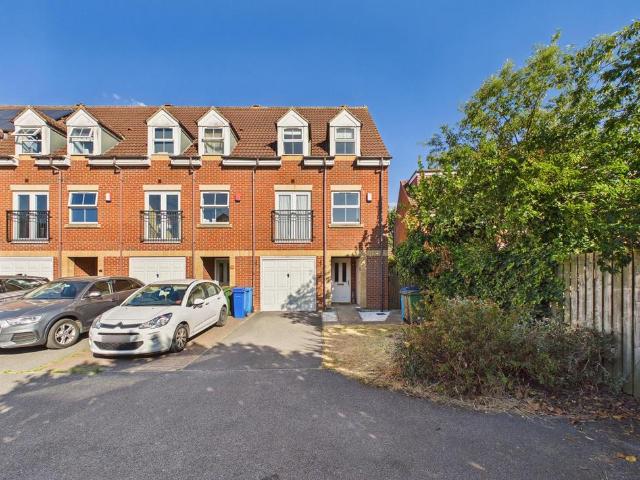 House for sale in Elloughton-cum-Brough, Brough