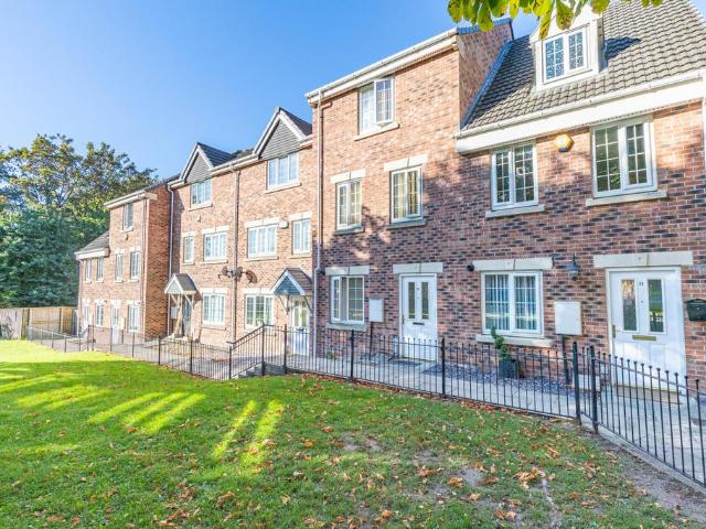 House for sale in Killingbeck, Leeds