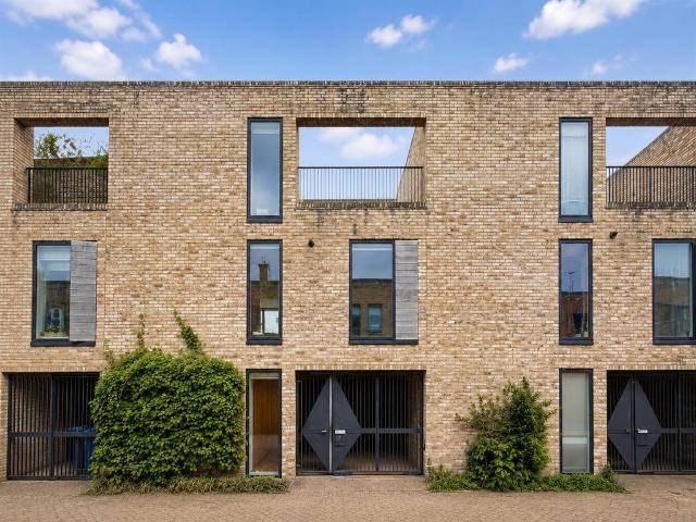 House for sale in Arbury, Cambridgeshire