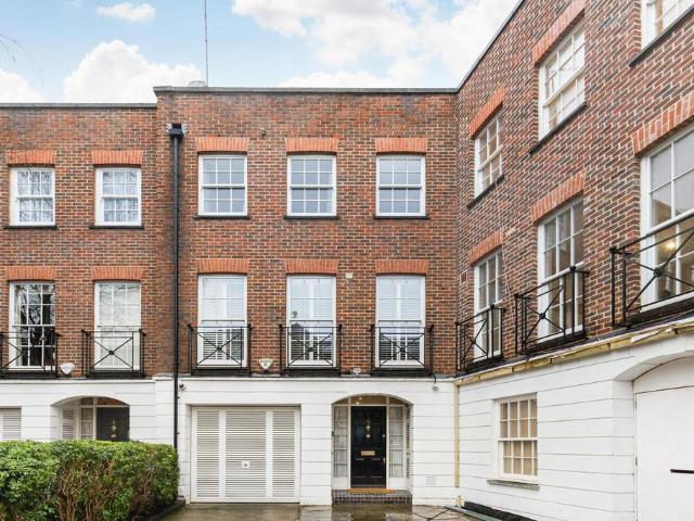 House for sale in Kensington, Greater London
