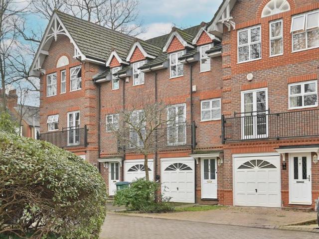 House for sale in Holywell Estate, North Watford