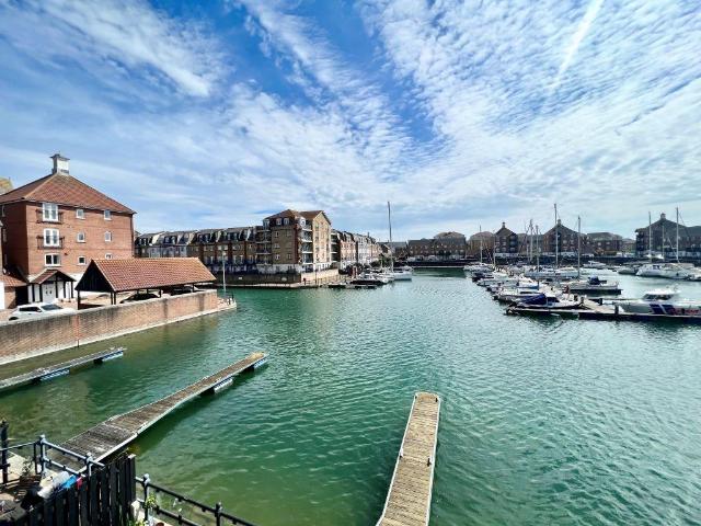 House for sale in Sovereign Harbour, Eastbourne