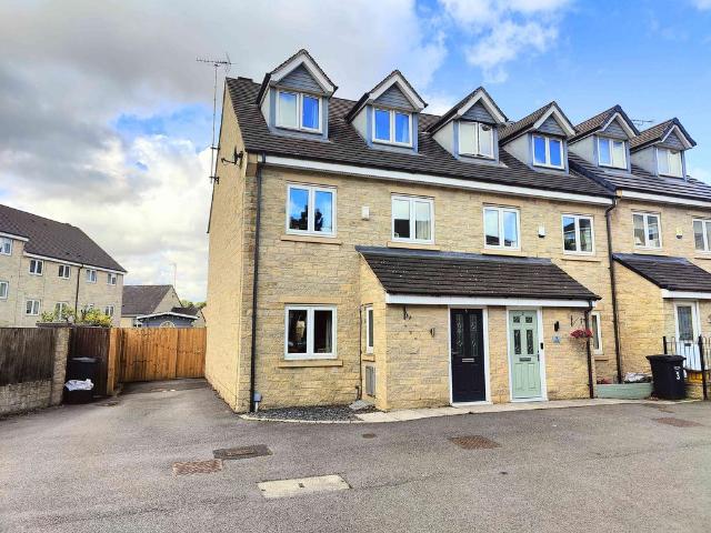 House for sale in Bailiff Bridge, West Yorkshire