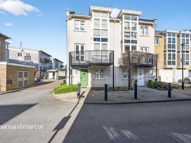House for sale in West Ewell, Ewell