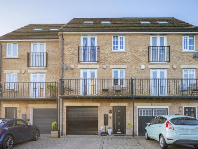 House for sale in High Field, York