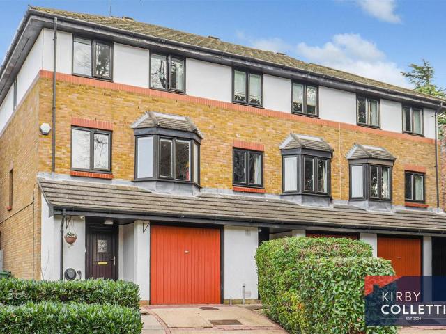 House for sale in Broxbourne, Hertfordshire