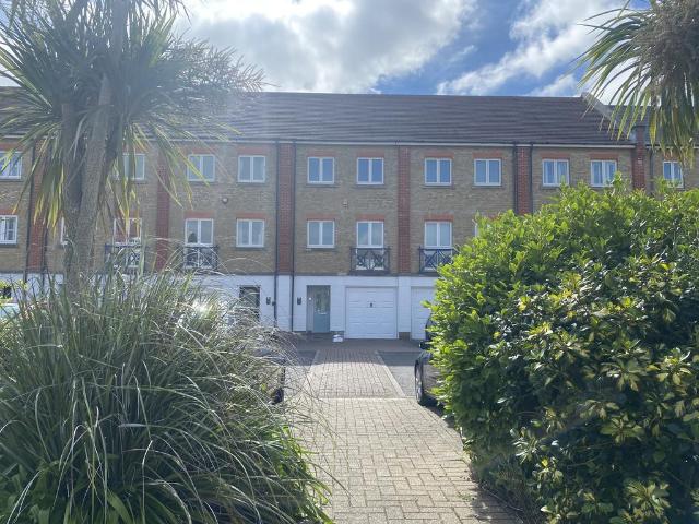 House for sale in Sovereign Harbour, Eastbourne