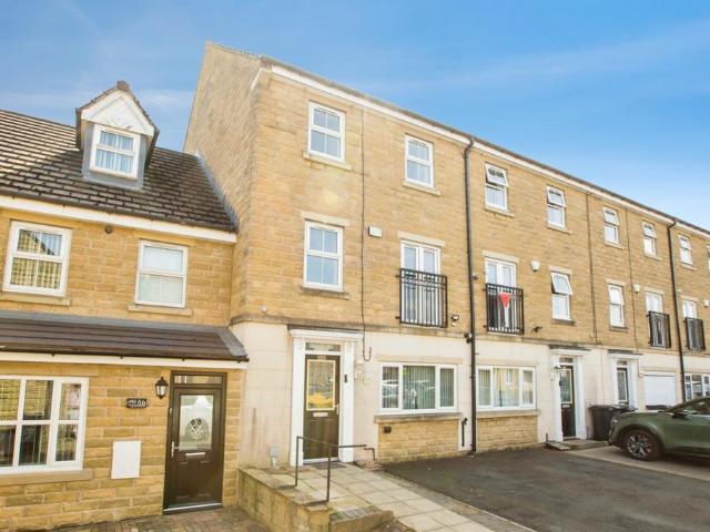 House for sale in Fountainhead, West Yorkshire