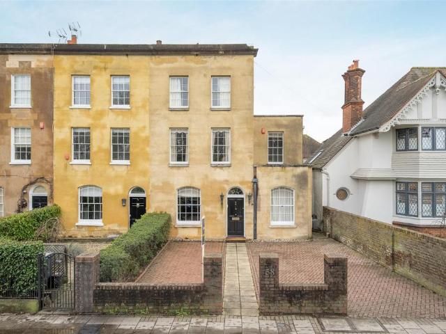 House for sale in Clewer Village, Windsor