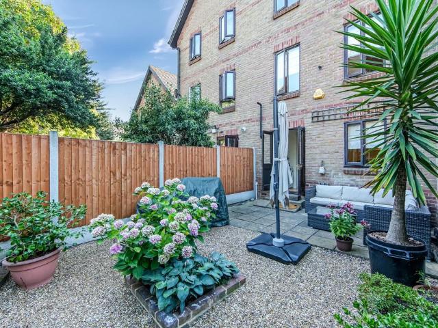 House for sale in Beckton, Greater London
