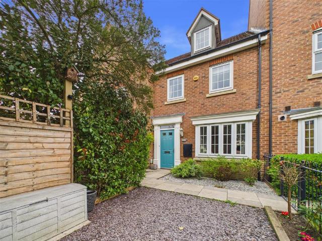 House for sale in Elloughton-cum-Brough, Brough