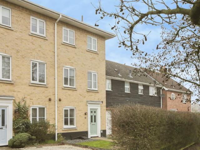 House for sale in Moreton Hall, Chedburgh