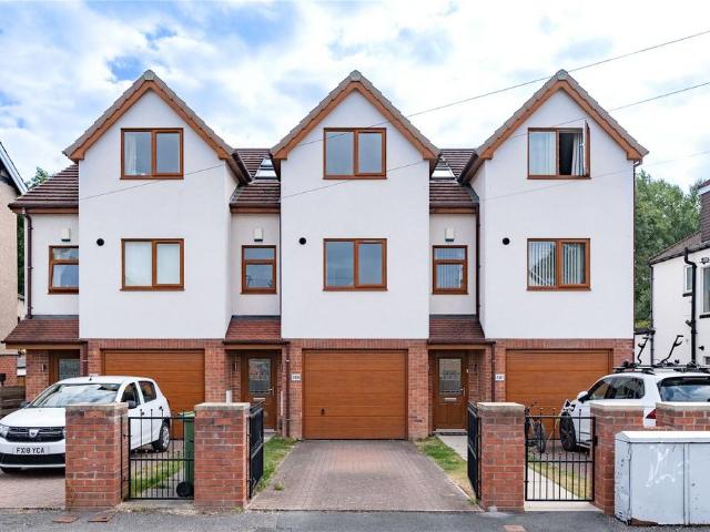 House for sale in Killingbeck, West Yorkshire
