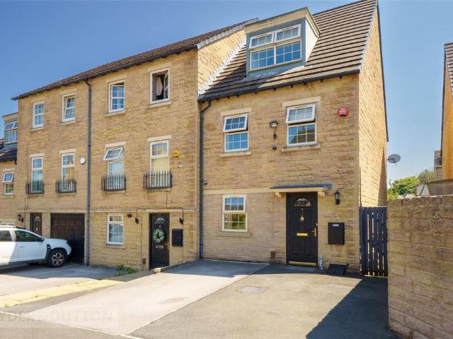 House for sale in Sheepridge, Huddersfield